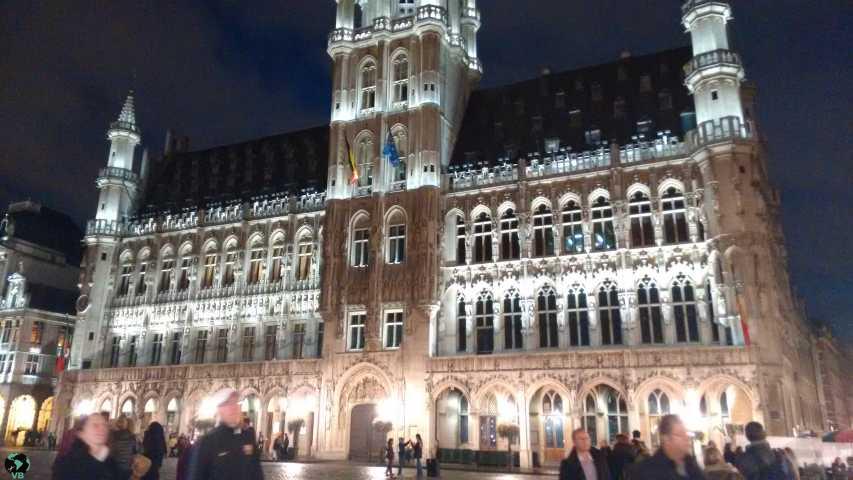 Explore a história de Bruxelas com o quebra-cabeça da Grand Place de